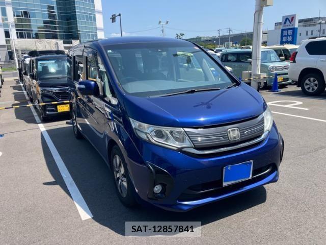 Honda e 2016-05 8210391-2