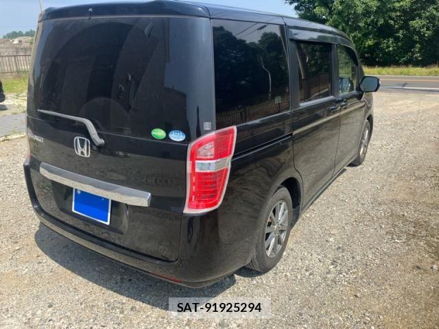 Honda e 2012-08 8210396-3