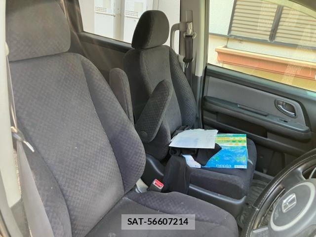 Honda e 2007-02 8231889-13