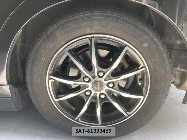 Honda e 2012-04 8231893-10