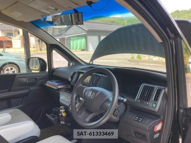 Honda e 2012-04 8231893-13
