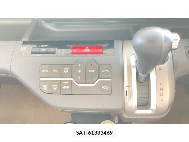 Honda e 2012-04 8231893-20