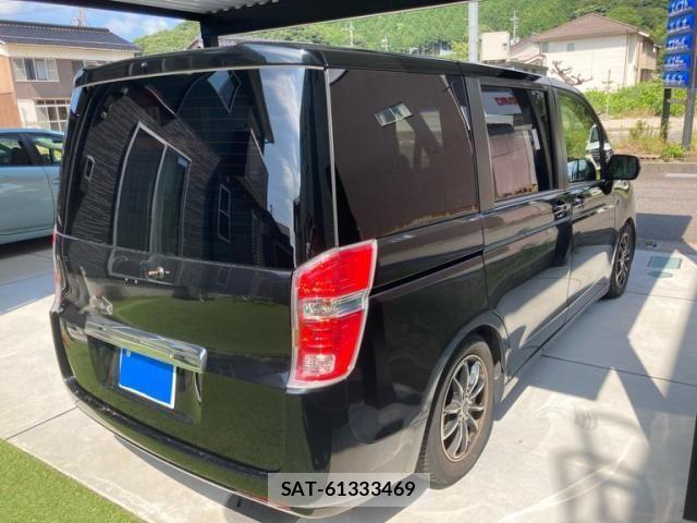 Honda e 2012-04 8231893-4