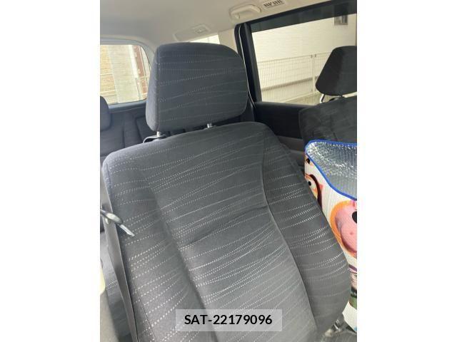 Honda e 2012-04 8231877-12