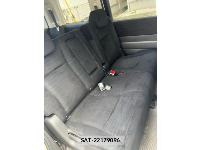 Honda e 2012-04 8231877-13