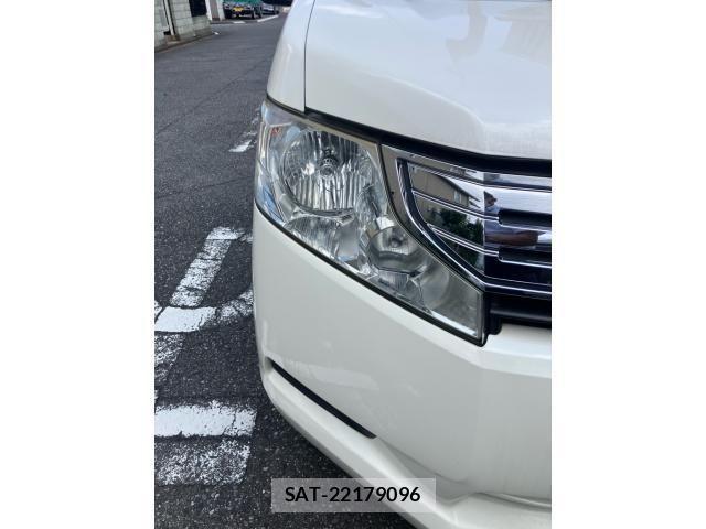 Honda e 2012-04 8231877-3