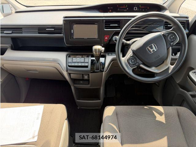 Honda e 2021-03 8246777-2
