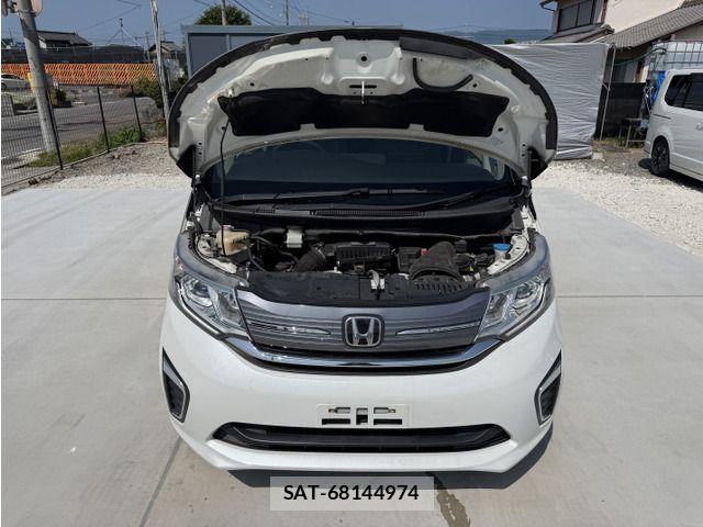 Honda e 2021-03 8246777-3