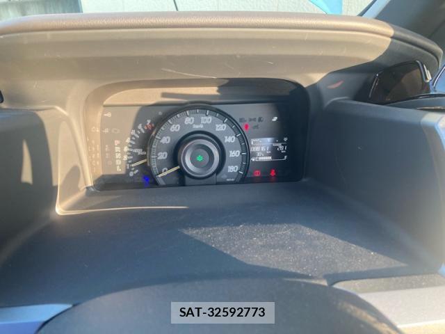 Honda e 2009-10 8246781-17