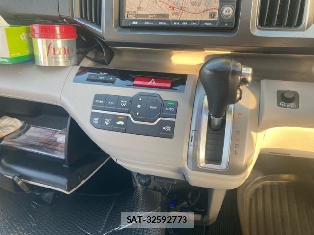 Honda e 2009-10 8246781-20