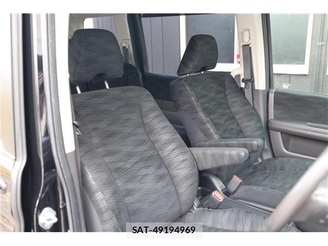 Honda e 2013-10 8246779-16