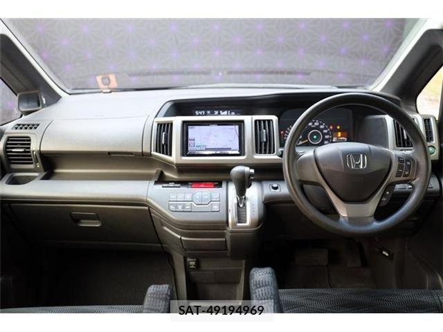 Honda e 2013-10 8246779-1