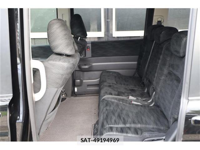 Honda e 2013-10 8246779-27