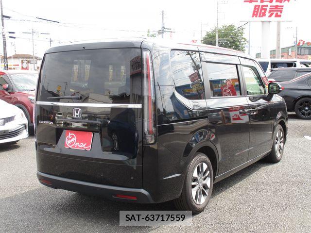 Honda e 2022-08 8317280-2