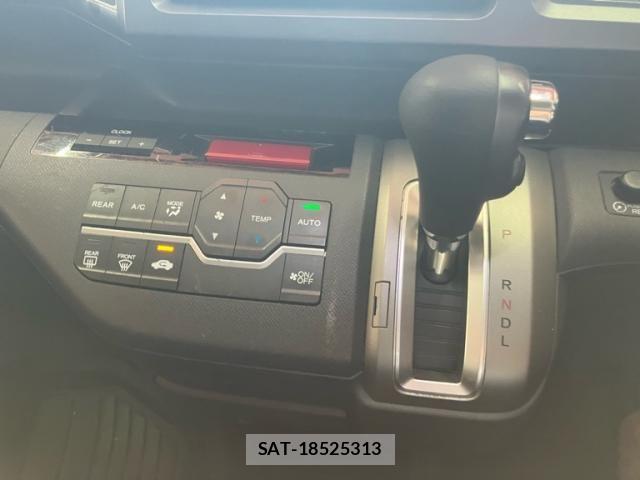 Honda e 2012-03 8317291-14