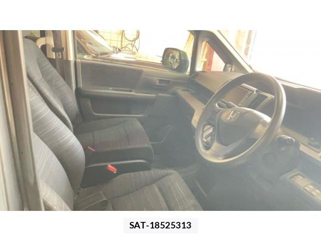 Honda e 2012-03 8317291-17