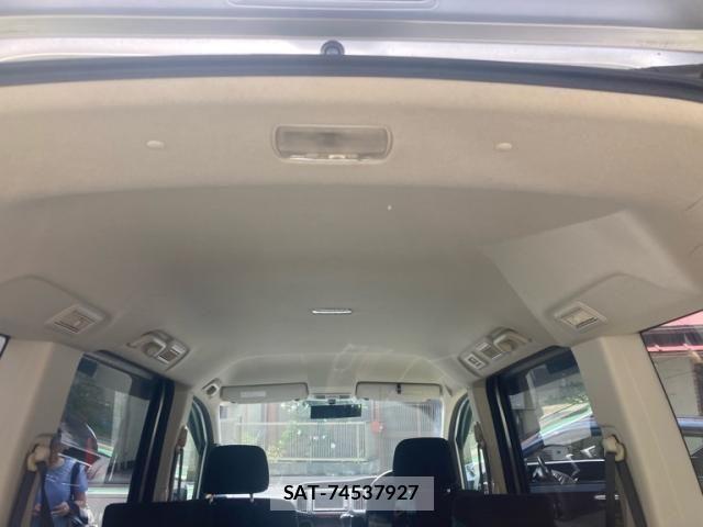 Honda e 2010-05 8317296-12