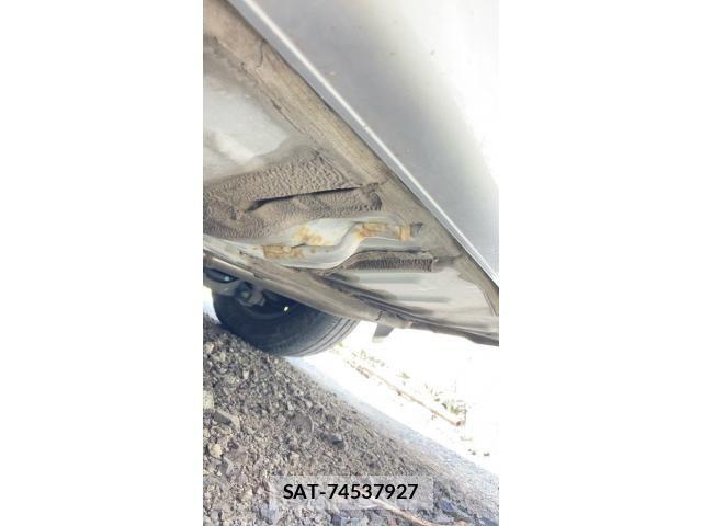 Honda e 2010-05 8317296-24