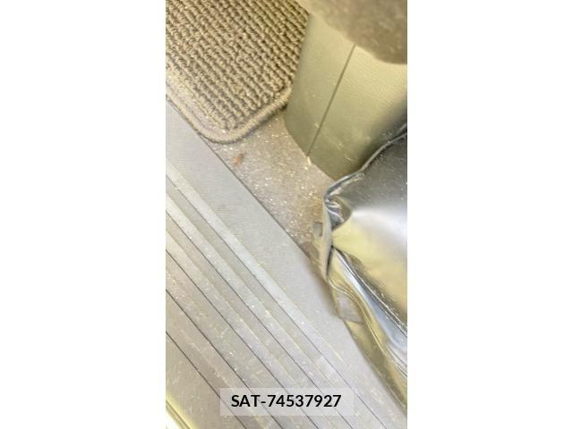 Honda e 2010-05 8317296-25
