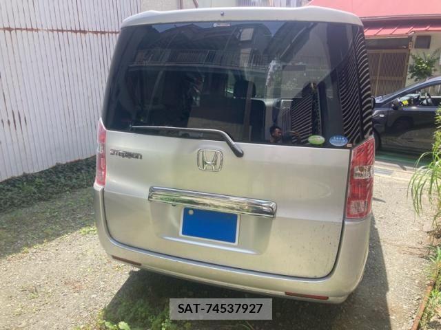 Honda e 2010-05 8317296-3