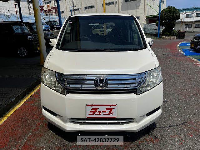 Honda e 2010-04 8317290-12