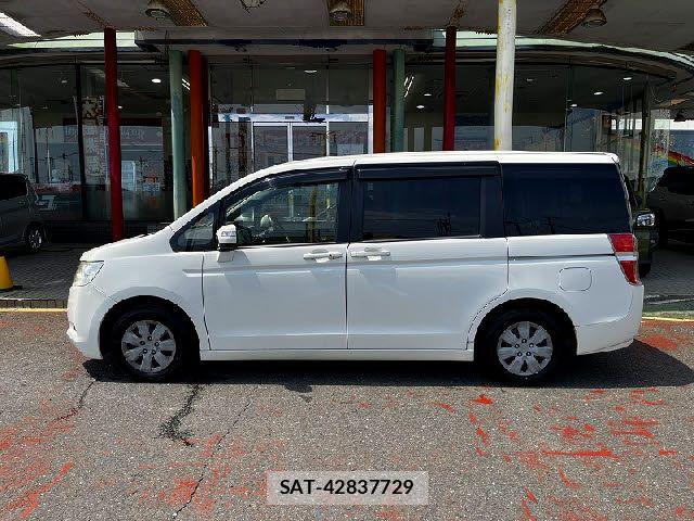 Honda e 2010-04 8317290-13