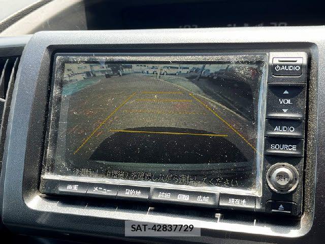 Honda e 2010-04 8317290-15
