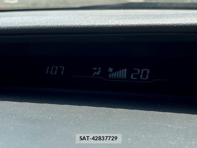 Honda e 2010-04 8317290-16