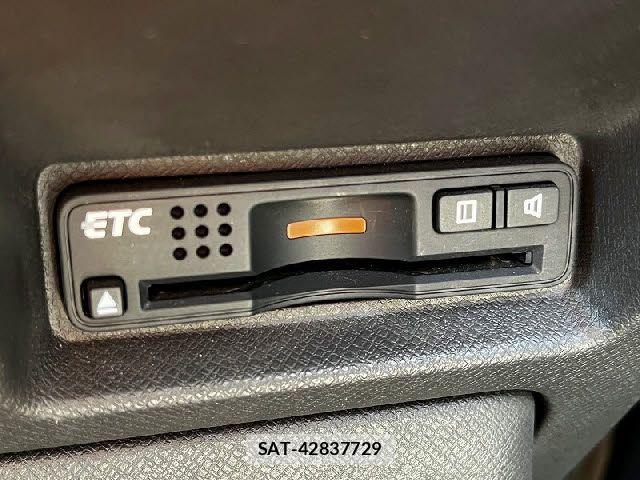 Honda e 2010-04 8317290-18