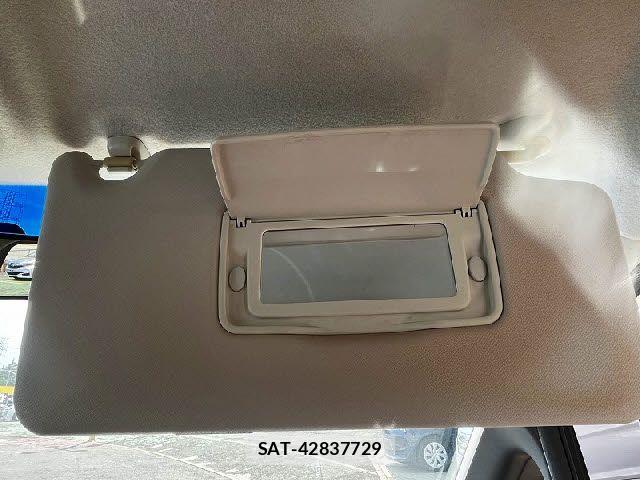 Honda e 2010-04 8317290-19