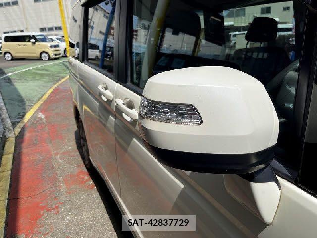 Honda e 2010-04 8317290-24