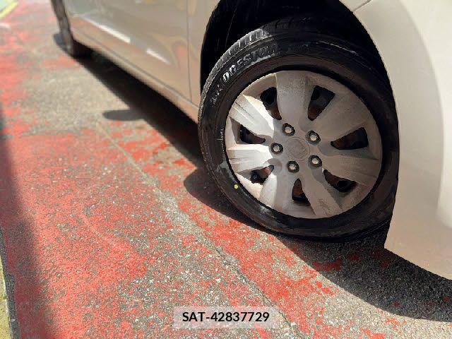 Honda e 2010-04 8317290-25