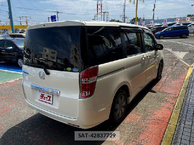 Honda e 2010-04 8317290-2