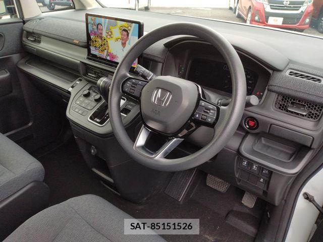 Honda e 2024-03 8317282-10