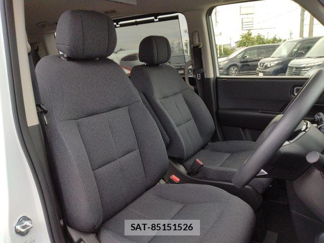 Honda e 2024-03 8317282-11