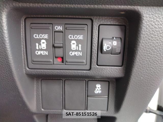 Honda e 2024-03 8317282-13