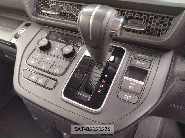 Honda e 2024-03 8317282-19