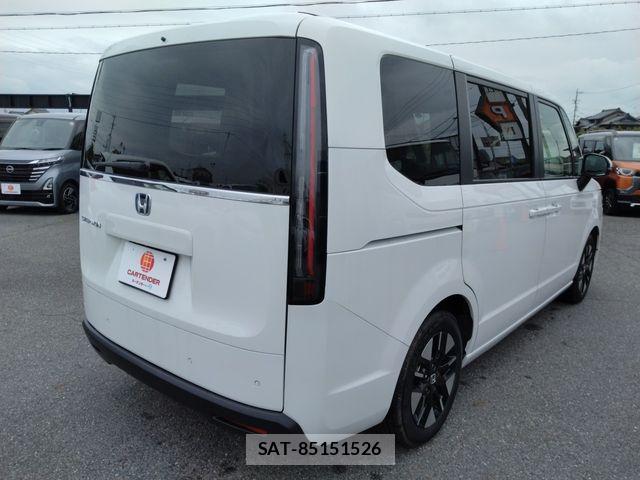 Honda e 2024-03 8317282-2