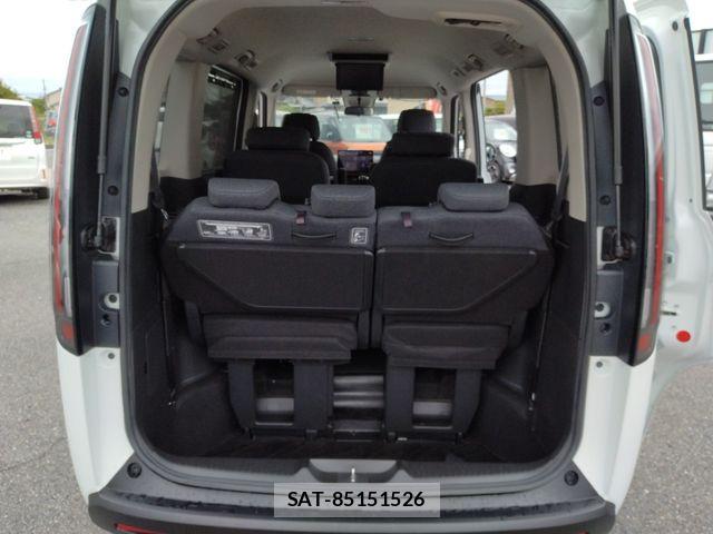 Honda e 2024-03 8317282-29
