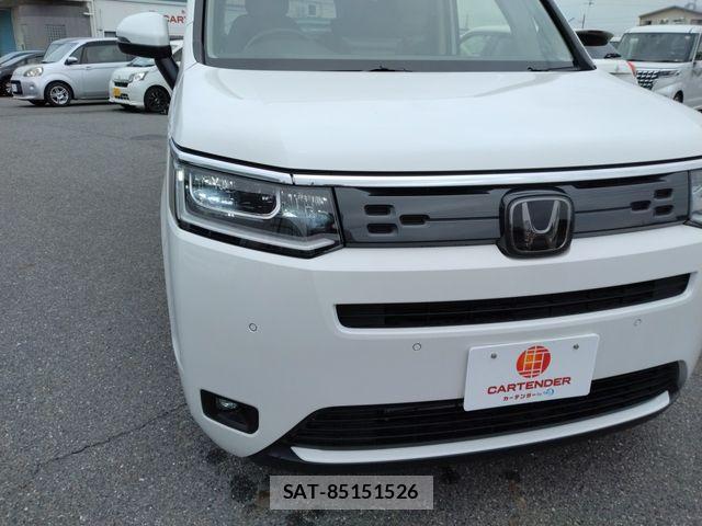 Honda e 2024-03 8317282-5