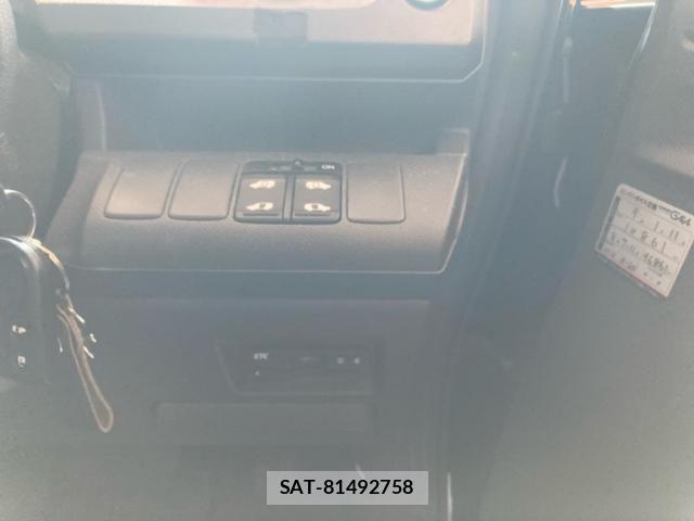 Honda e 2010-07 8337995-13