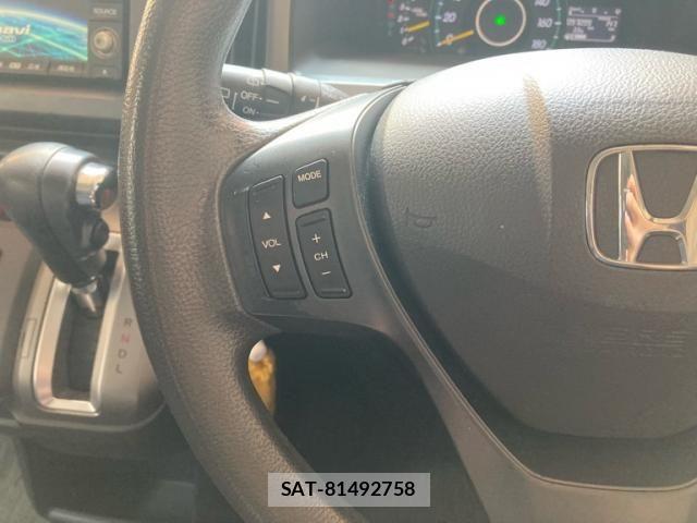 Honda e 2010-07 8337995-15