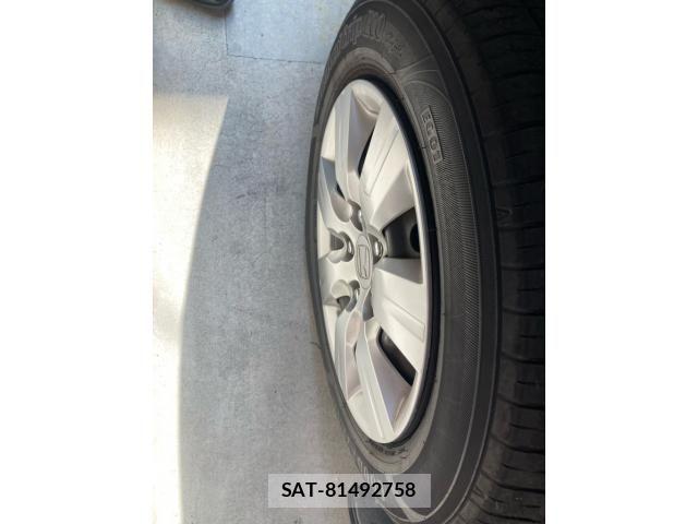 Honda e 2010-07 8337995-4