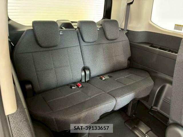 Honda e 2026-06 8337991-11