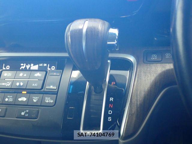 Honda e 2015-11 8355649-15