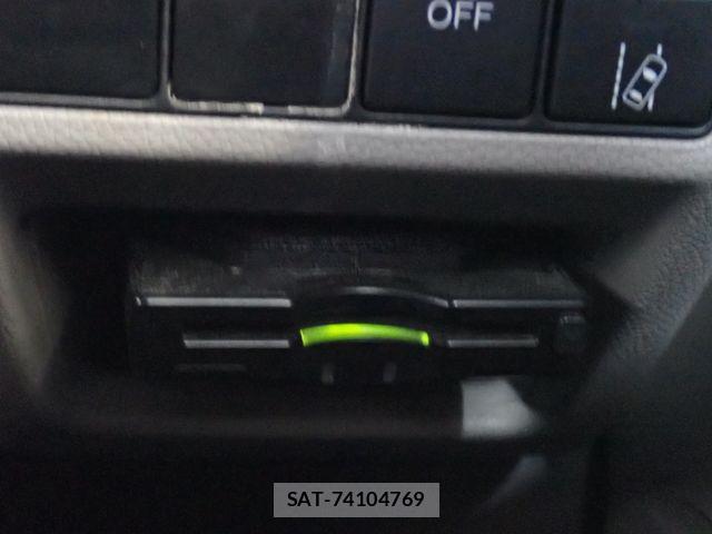 Honda e 2015-11 8355649-17