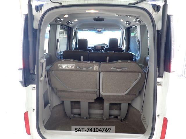 Honda e 2015-11 8355649-24