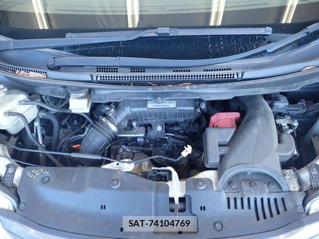 Honda e 2015-11 8355649-25