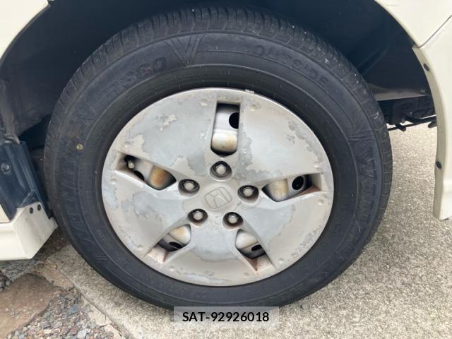 Honda e 2007-06 8355652-8