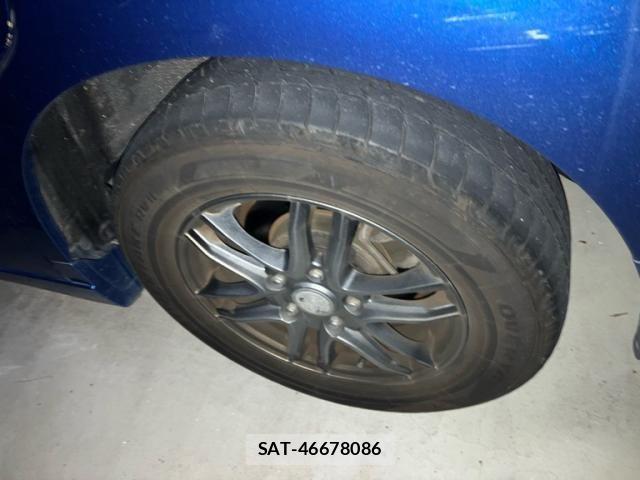 Honda e 2012-03 8368978-4